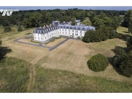 local divers 9513 m² fontenailles