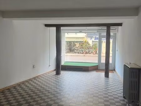 local commercial + habitation