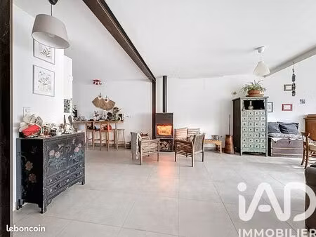 maison 7 pièces 211 m²