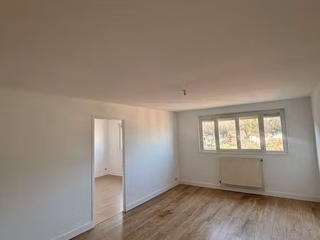 durtol prés tous commerce f3 66m2 au calme