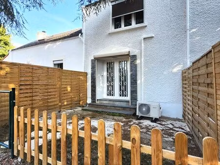 maison avec chambre  bureau et jardin