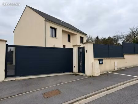 maison 2021 – 154 m² – 5 ch dont suite + ch rdc – équipements modernes – 489 000