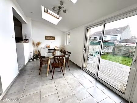 maison 5 pièces 90 m²