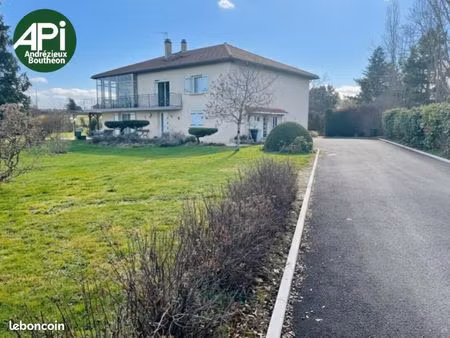 maison 6 pièces 202 m²