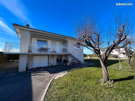 villa 6 pièces 125 m²