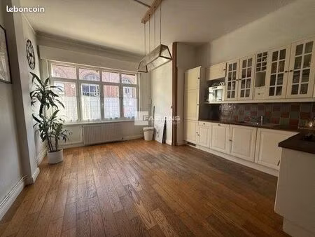 appartement 3 pièces 64 m²