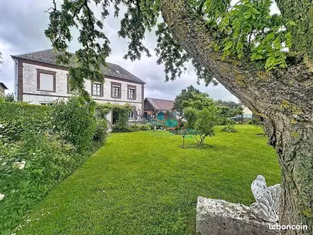 propriété 6 pièces 151 m²