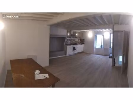 maison de bourg de 95m2 restaurée avec garage