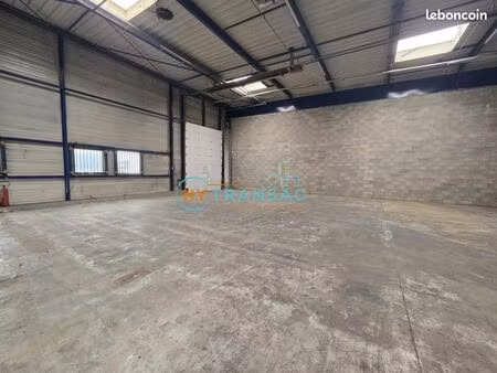 local d'activité 391 m²