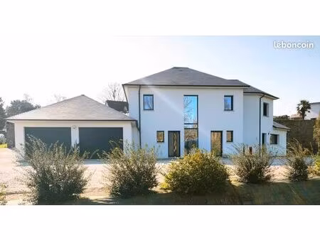 propriété en baie du mont-saint-michel avec activité touristique