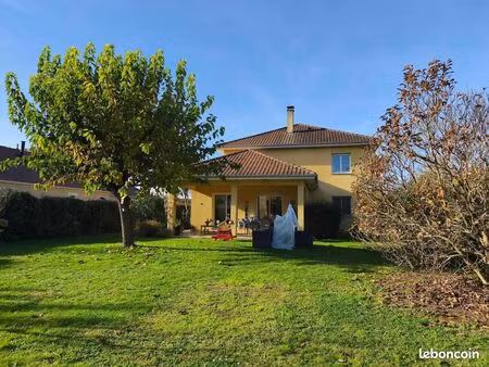 maison 7 pièces 187 m²