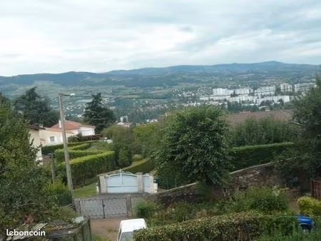 maison de village st martin en coailleux