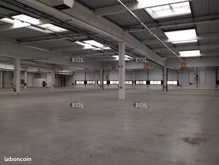 local bureaux 4 662 m²