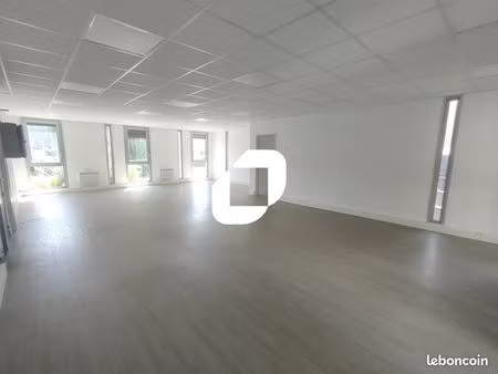 bureaux 78 m²