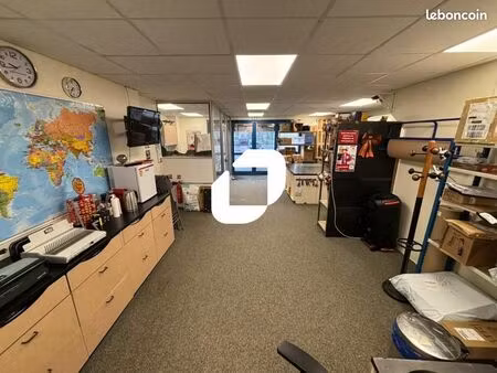 local d'activité 190 m²