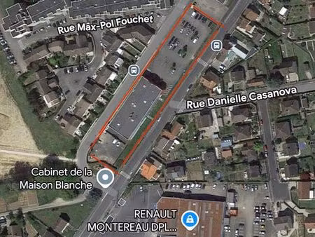 batiment commercial 1014 m2 + terrain 4039 m2