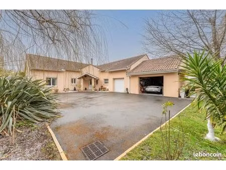 maison 7 pièces 275 m²