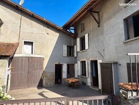 maison de village 6 pièces 240 m²