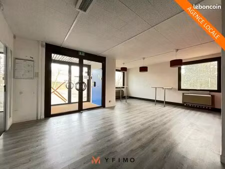 bureaux 800 m² aubergenville