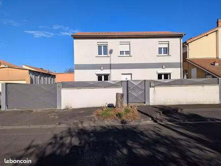 maison familiale avec jardin