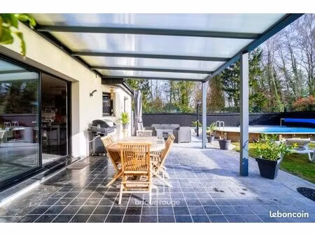 pavillon 6 pièces 140 m²
