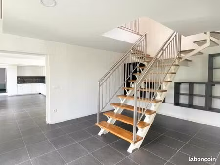 maison de village 7 pièces 225 m²