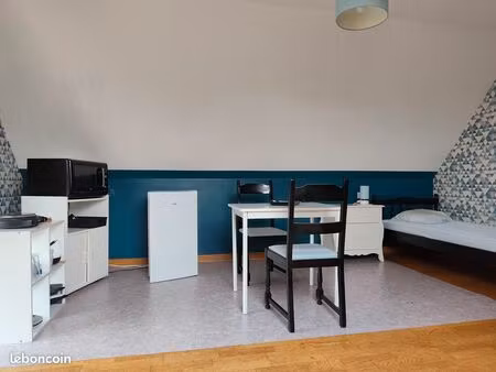 chambre meublée pour étudiant à louer chez l'habitant