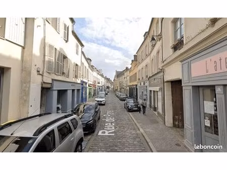 commerce 101 m²