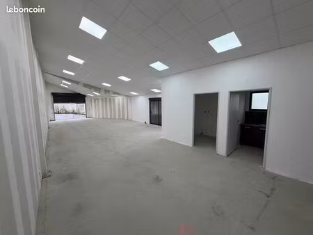 box  garage  local pro  garde-meubles isolé de 140m2 pau  lons  lescar  billère