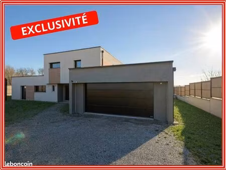 maison 6 pièces 240 m²