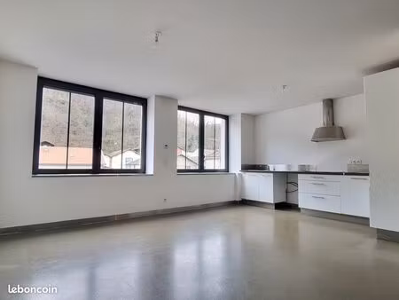 appartement t4 + garage + 1 place privative