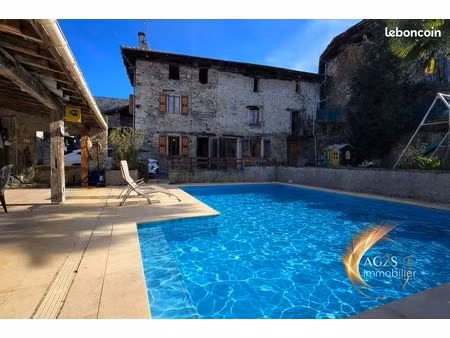maison 1 pièce 121 m²