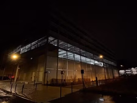 place de parking sécurisée à brazza