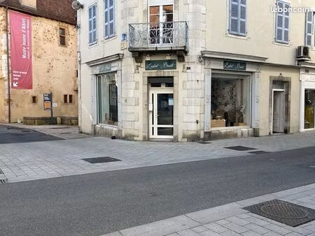 à louer local commercial 60m2 rue des jacobins orthez
