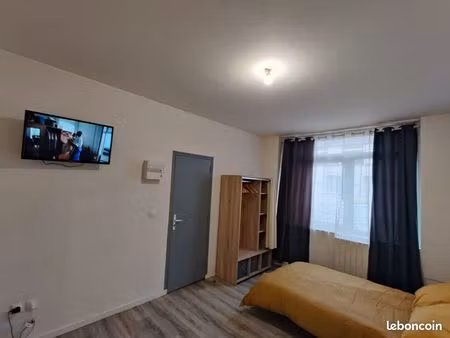 grand studio meublé