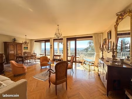 appartement 5 pièces 124 m²