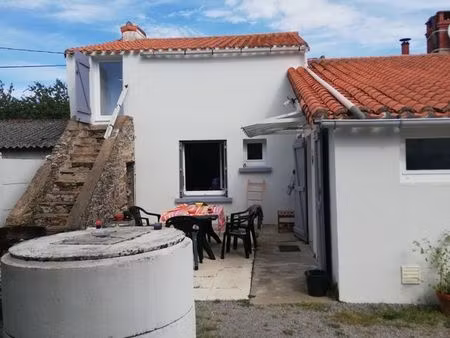 maison de village port saint pere