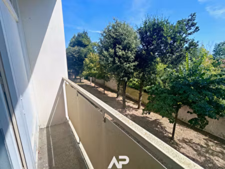 la rochelle la corniche - appartement 80 m² avec vue mer  balcons  parking et ascenseur