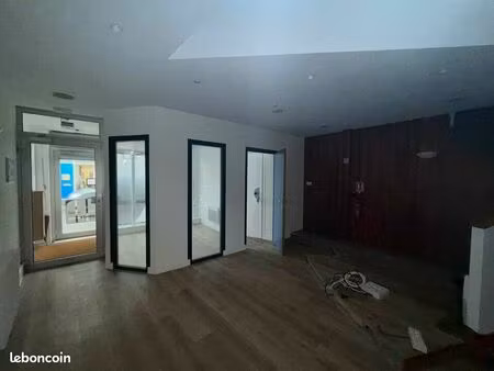 bureaux 100 m² barentin