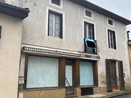 ancienne boucherie + habitation – fort potentiel – grand volume – terrasse