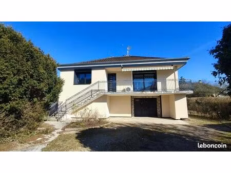 villa 4 pièces 75 m²