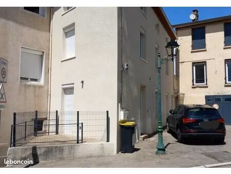 appartement t2 rdc - 50m2 - petit balcon et cuisine