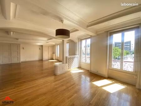 appartement 5 pièces 127 m²