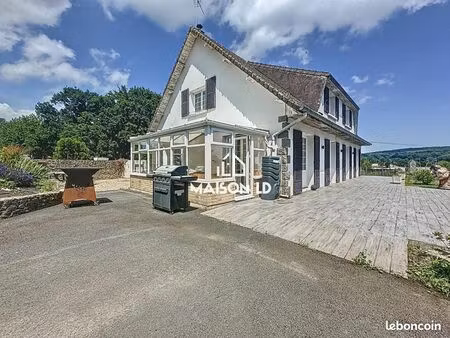 maison 10 pièces 233 m²
