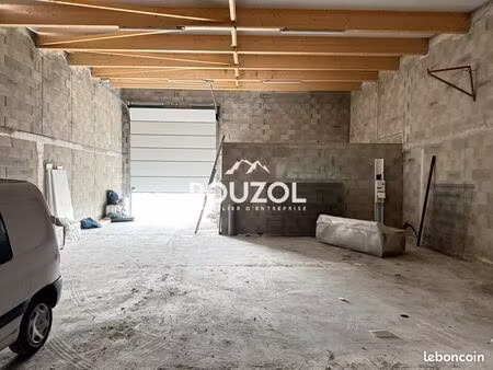 local d'activite 190 m² aulnat