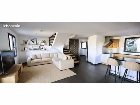 superbe t3 duplex 76m² en dernier étage avec parking  ascenseur et cave – allonzier-la-cai