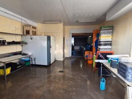 hangar et place de marché