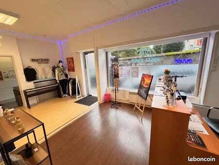 bureaux 50 m² lourdes