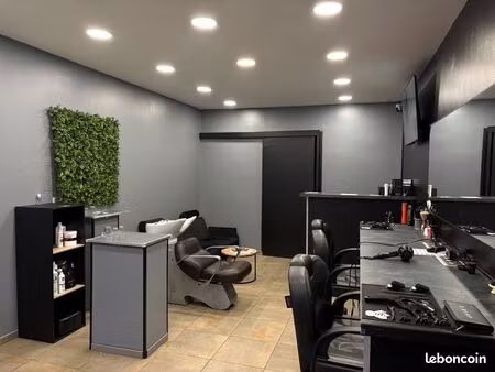 salon de coiffure / barber shop prêt à travailler - loyer 450 - roanne