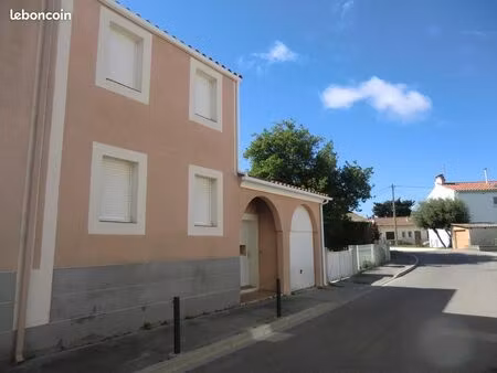 villa mitoyenne à vendre